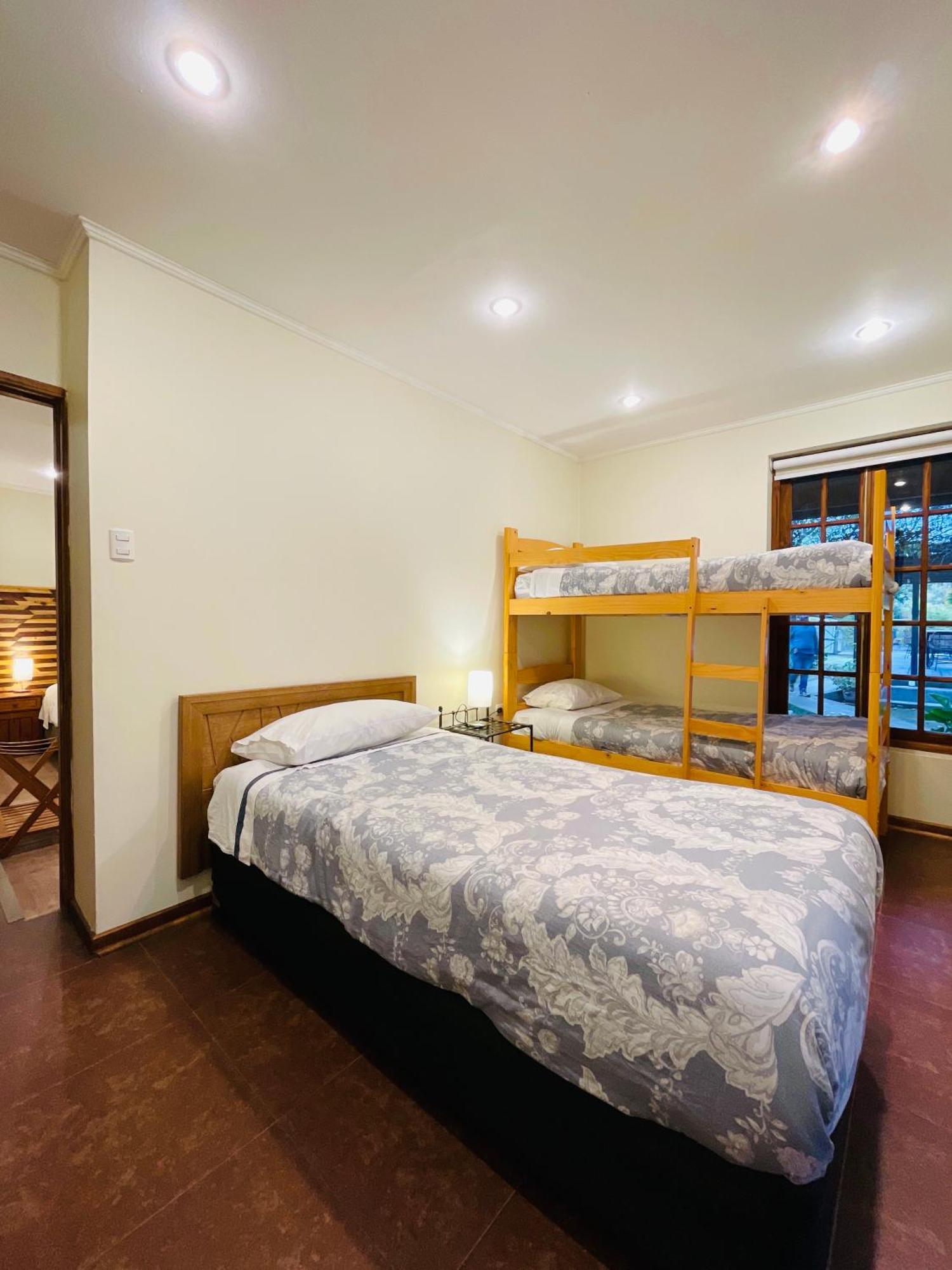 Hotel Hoja De Parra Santa Cruz Kültér fotó